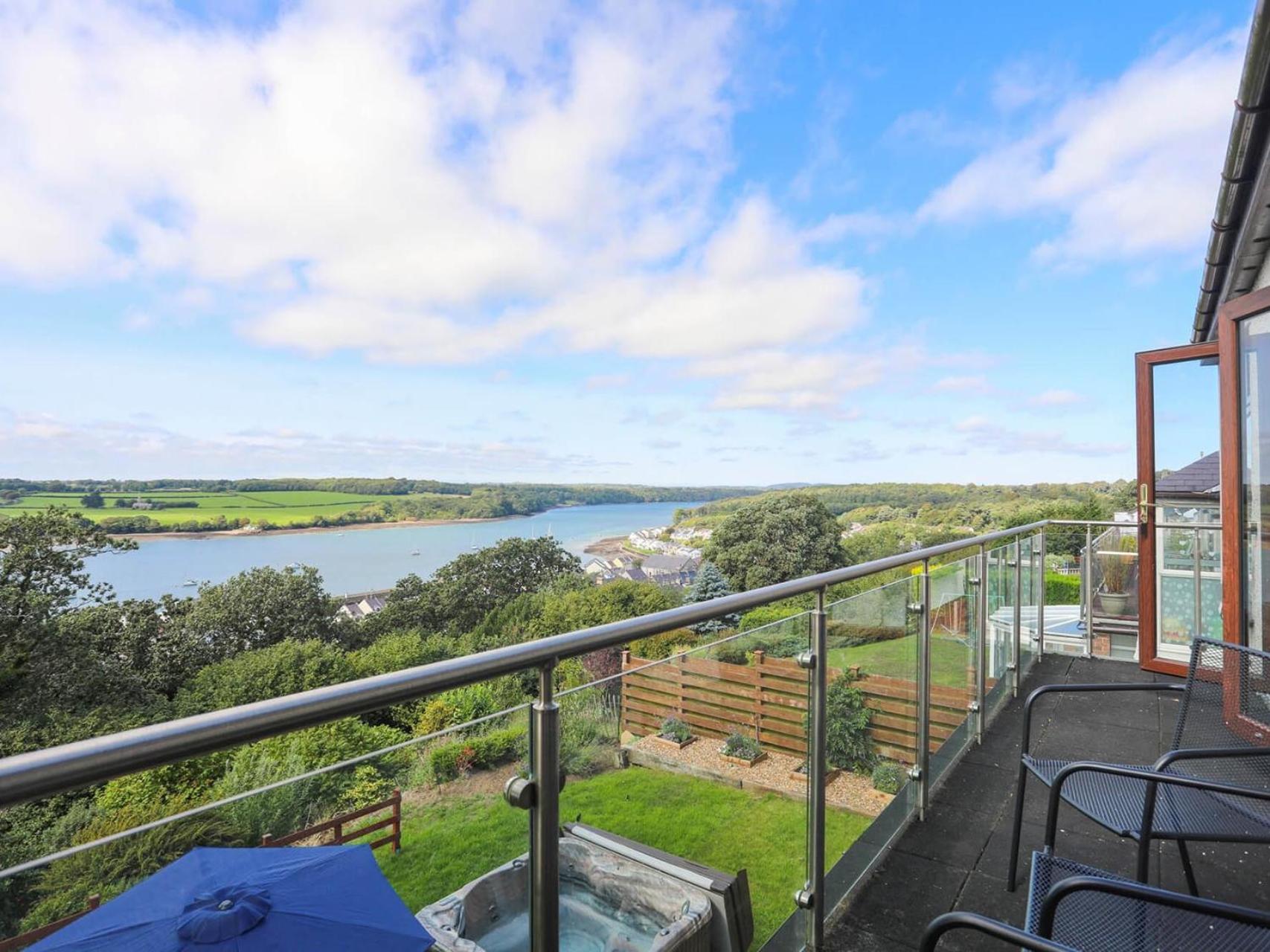 Gwylan Uchaf Villa Y Felinheli ภายนอก รูปภาพ