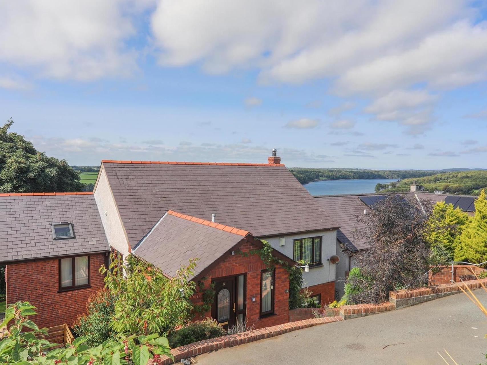Gwylan Uchaf Villa Y Felinheli ภายนอก รูปภาพ