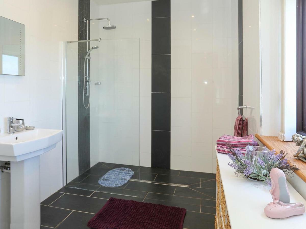 Gwylan Uchaf Villa Y Felinheli ภายนอก รูปภาพ
